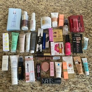 35 pc Deluxe Sample Set | Haircare, Makeup & Skincare